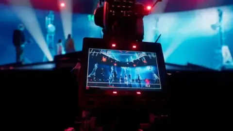 Moscow’s Counterpart to Eurovision Proves to Be Far From Camp, Rather Kremlin